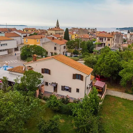 Centar 365 * Fažana